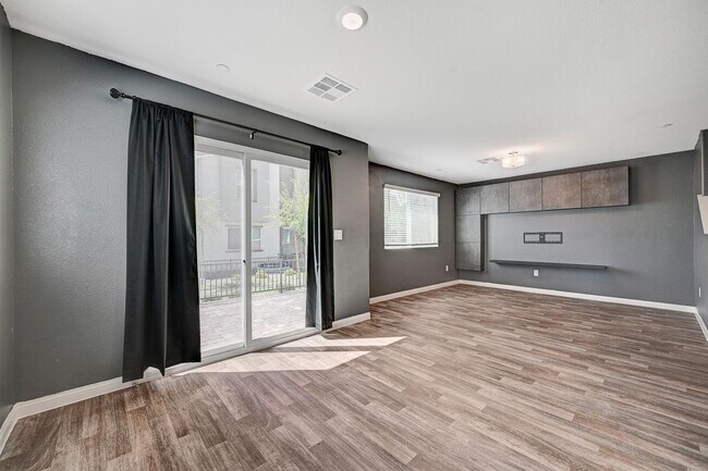 Building Photo - 2021 TOWNHOME IN GATED COMMUNITY N LAS VEGAS