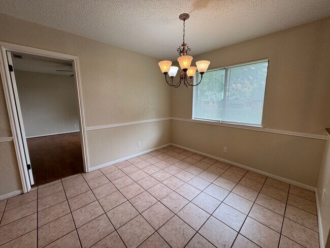 Building Photo - 4-Bedroom House for Rent in Killeen