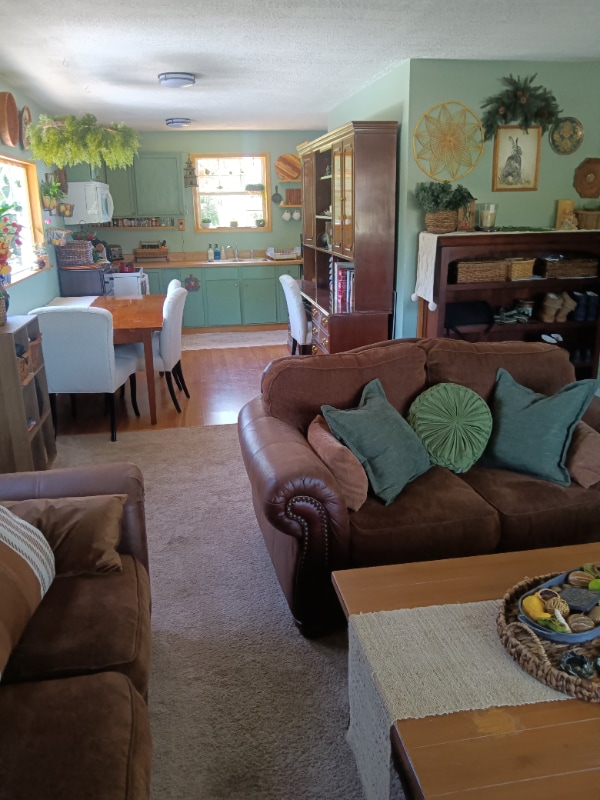 Building Photo - 255 Rowe Ave