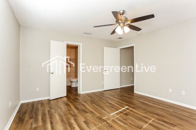 Building Photo - 9581 Aderdare Ave W