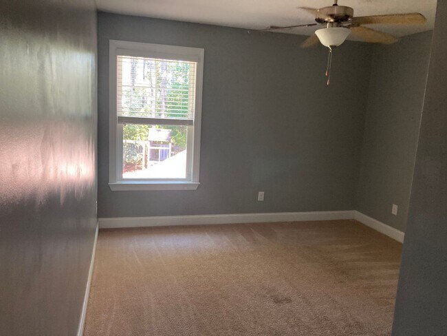 Building Photo - Welcome to Mimosa Bay!