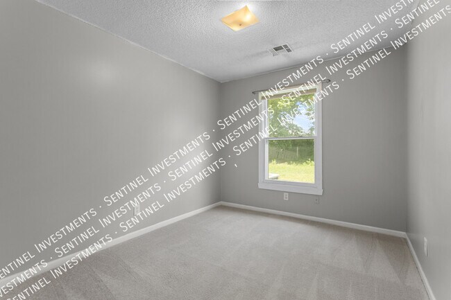 Building Photo - 3 Bedroom 2 Bathroom House Near KU Med
