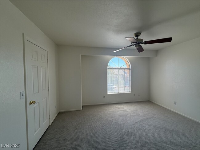 Building Photo - 9639 Silver City Dr