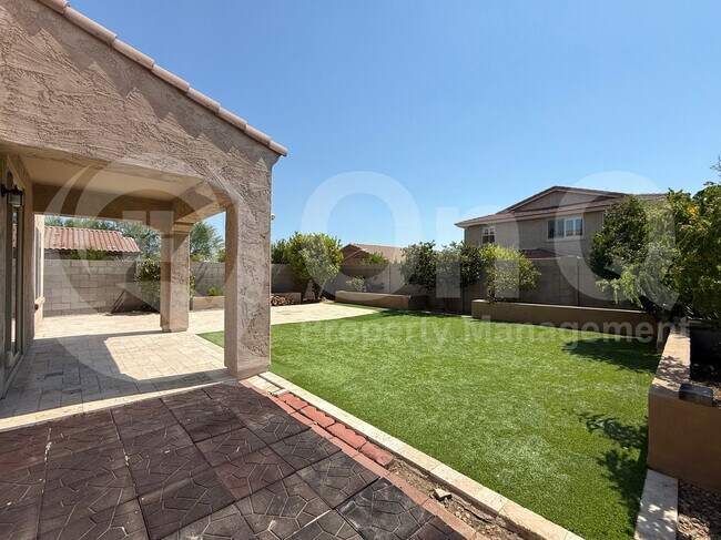 Building Photo - 1819 W Bonanza Dr