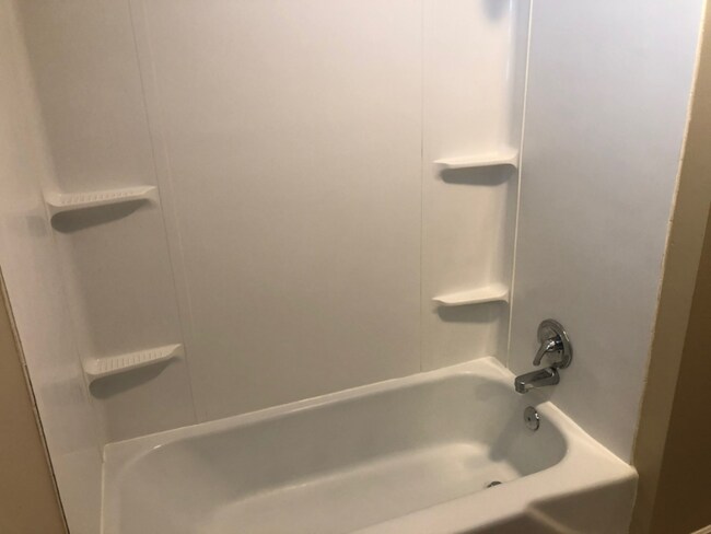 Building Photo - 3024 Piedmont Rd