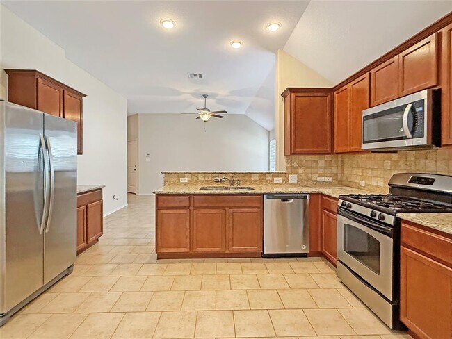 Building Photo - 437 Travertine Trail