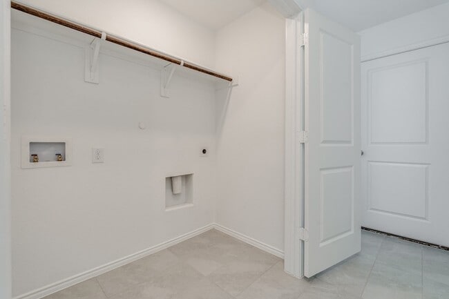 Building Photo - 7709 Lindheimer Ln