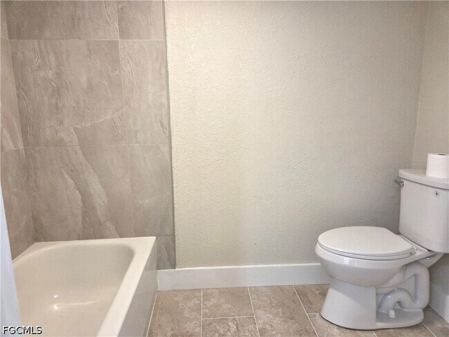 Building Photo - 1608 Park Meadows Dr