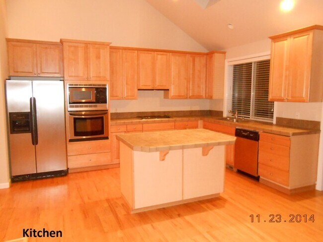 Building Photo - Beautiful 4 Bed 3 Bath with Bonus Room Home in Convenient Location in Lynnwood.