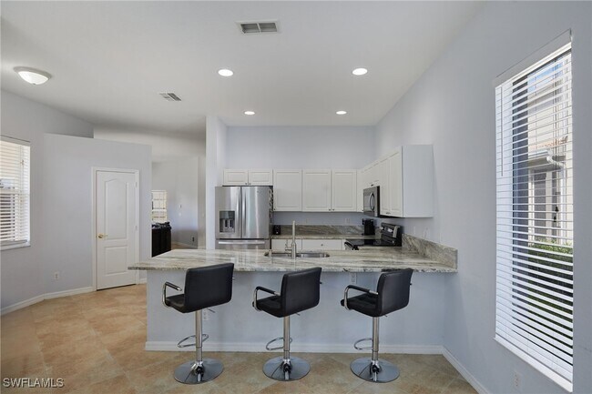 Building Photo - 9130 Spring Mountain Way