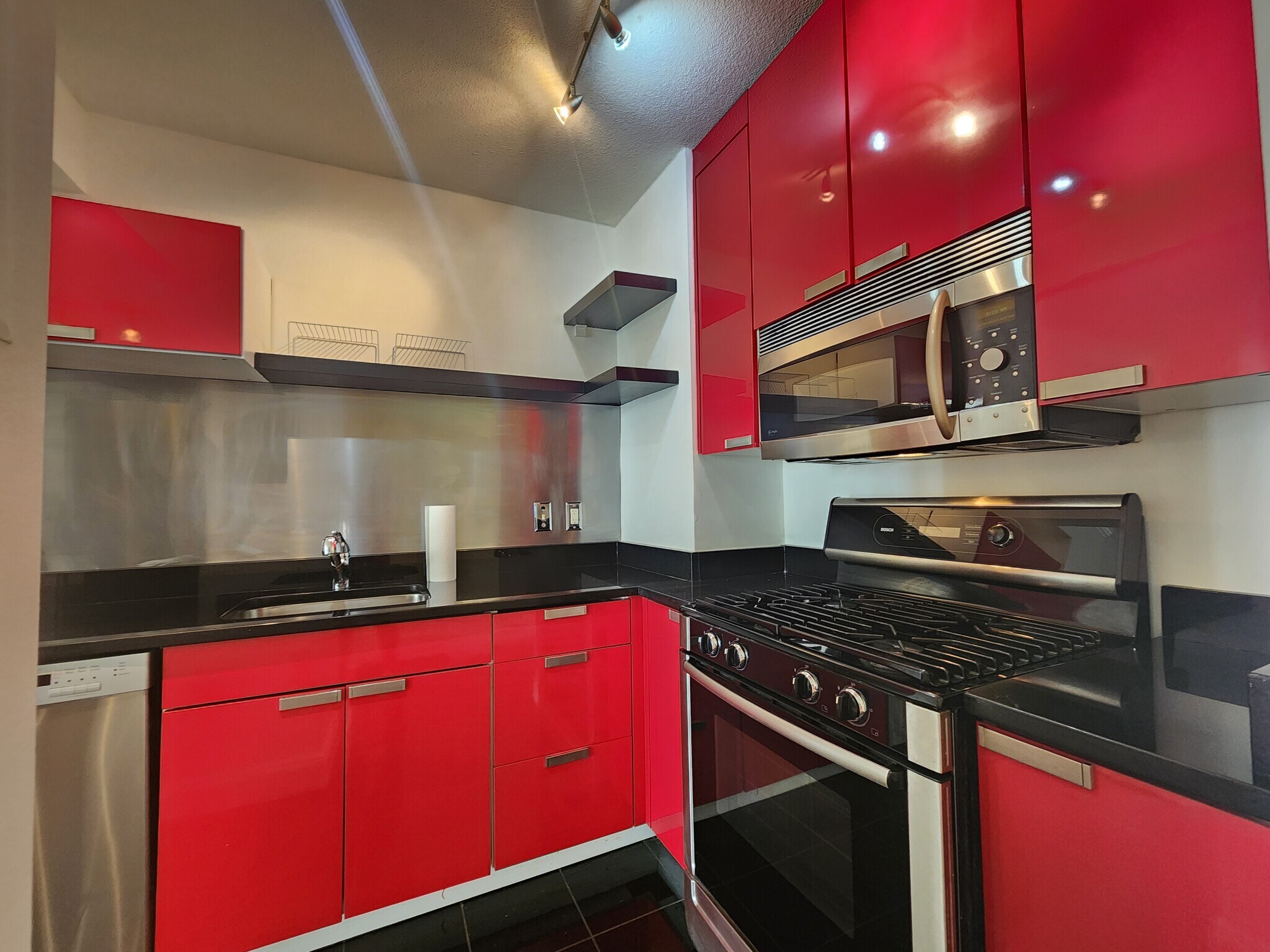 Building Photo - 4242 East West Hwy