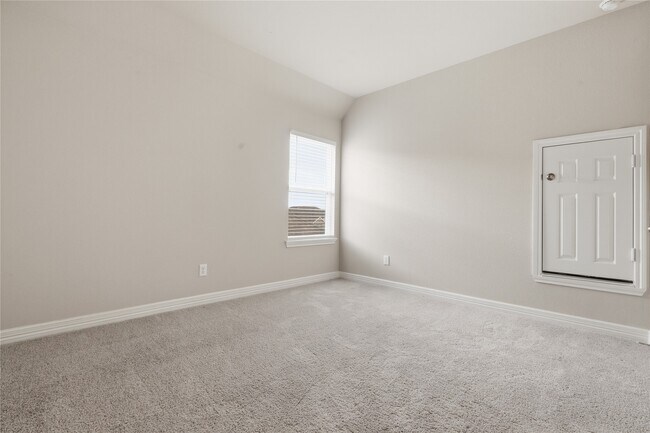 Building Photo - 2638 Settler Hl Dr