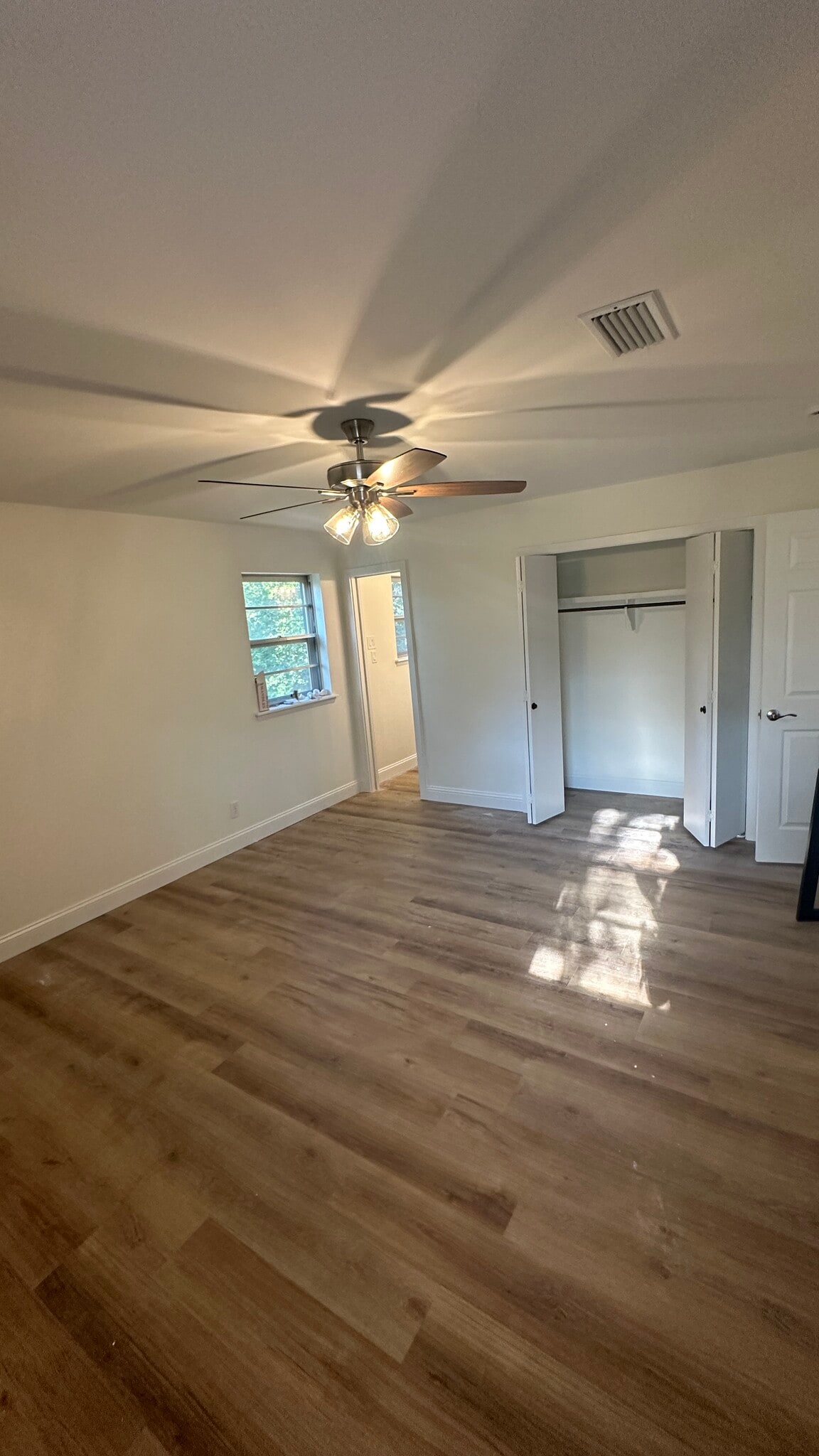 Master Bedroom - 12805 Rivercrest Dr
