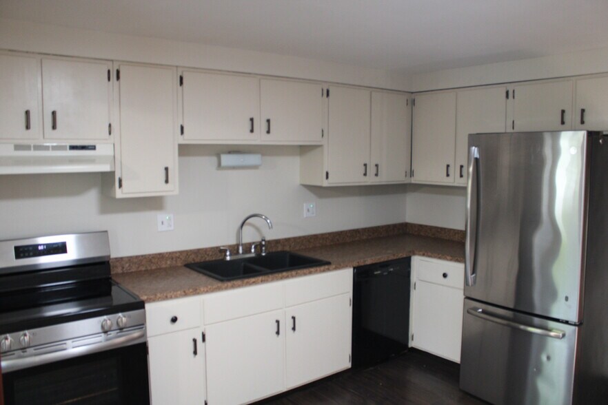 Building Photo - 8014A Marlin Dr