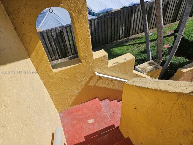 Building Photo - 15665 SW 74th Cir Dr