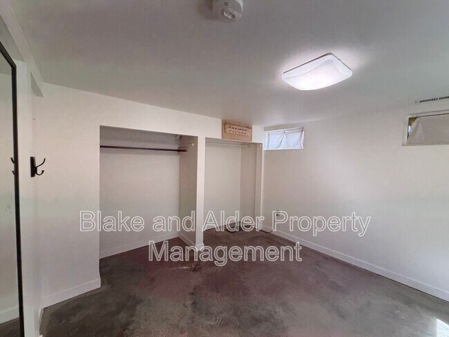 Building Photo - 2023 NE Liberty St