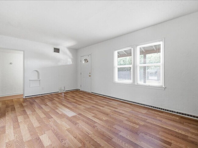 Building Photo - 4413 E Whitman St