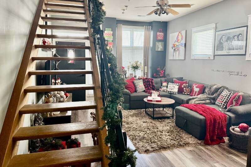 Building Photo - 677 N Alexander St