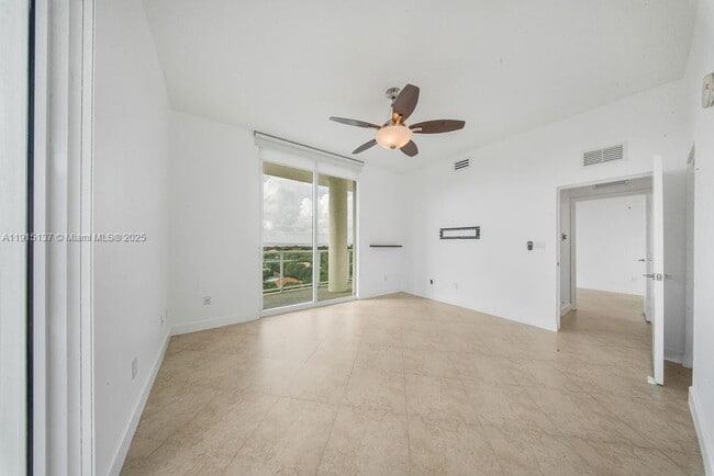 Building Photo - 2525 SW 3rd Ave