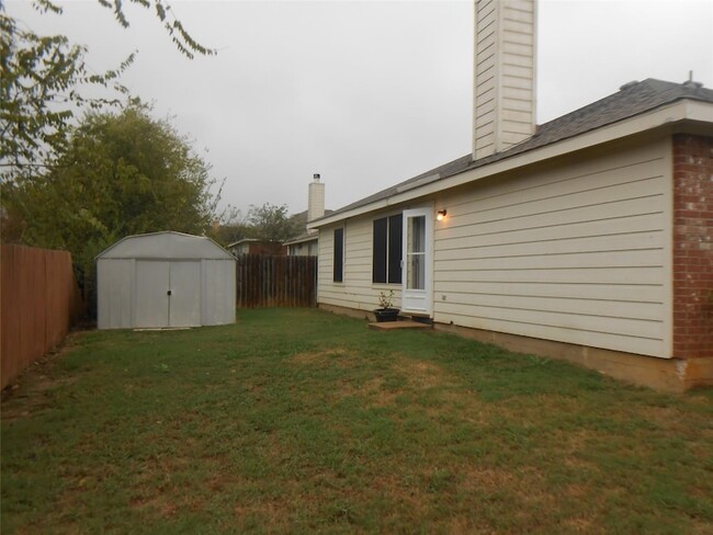 Building Photo - 829 Beaver Creek Dr