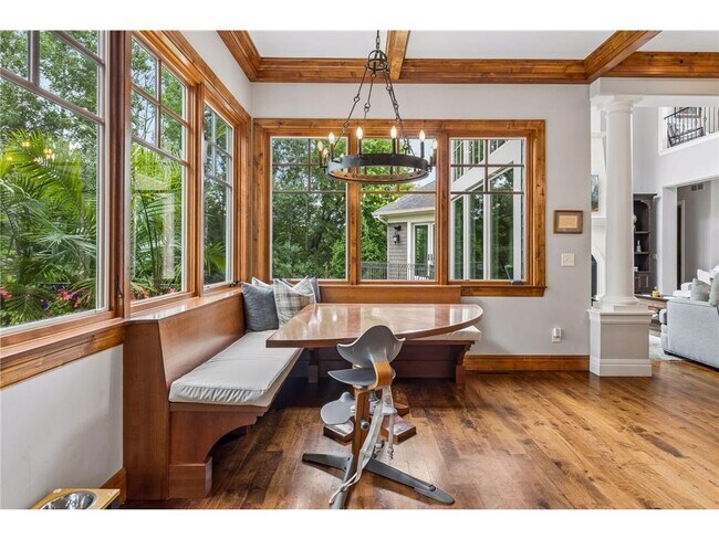 Building Photo - 15700 Portico Dr