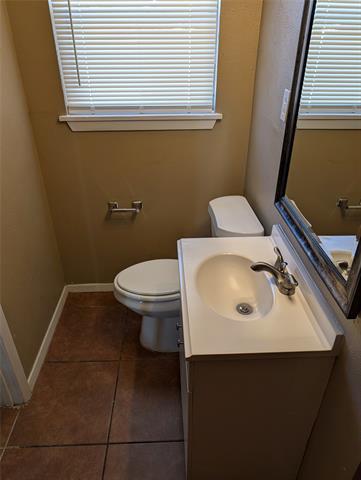 Building Photo - 6912 Chippendale Dr