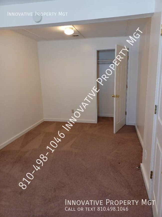 Building Photo - 1097 Bridge St