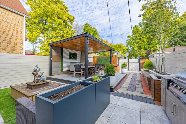 Building Photo - 7219 S Peoria St