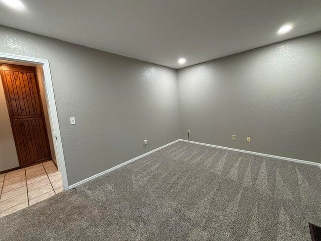 Building Photo - 1302 Briar Creek Rd