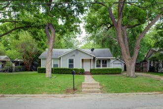 Building Photo - Now Available! Pet-Friendly 3BR Home with Large Backyard – Cleburne