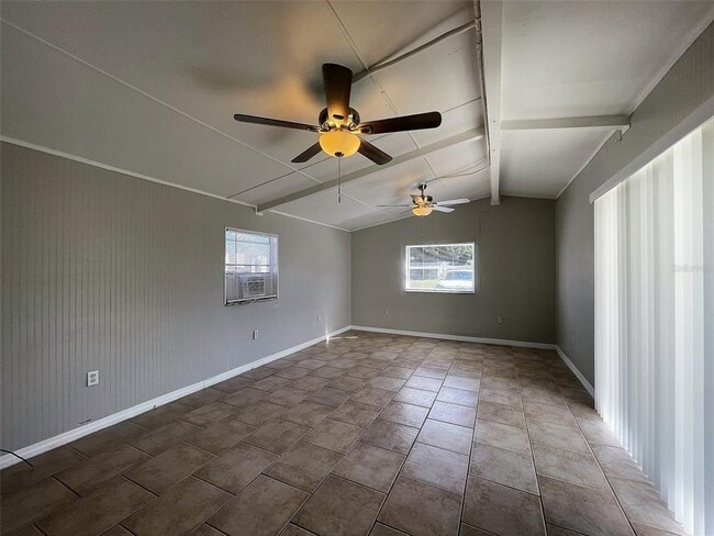 Building Photo - 673 59th St S