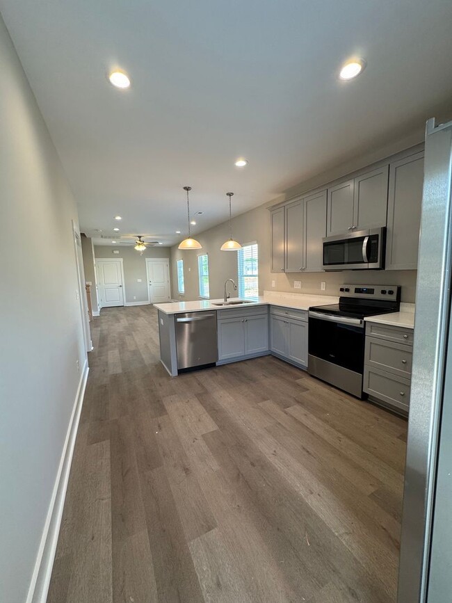 Building Photo - 103 Brawley Villas Pl
