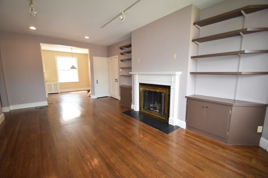 Primary Photo - 141 Beaconsfield Rd