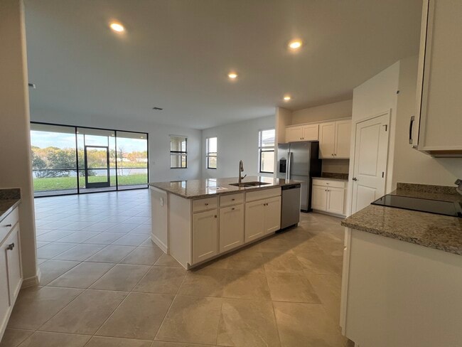 Building Photo - 15052 Palamos Cir