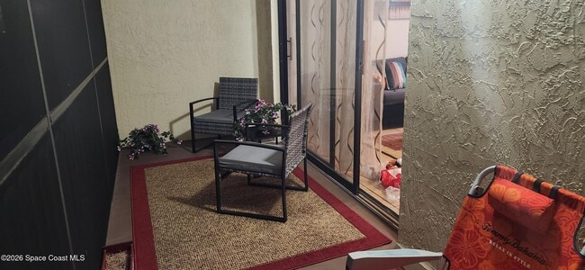 Building Photo - 520 Palm Springs Blvd