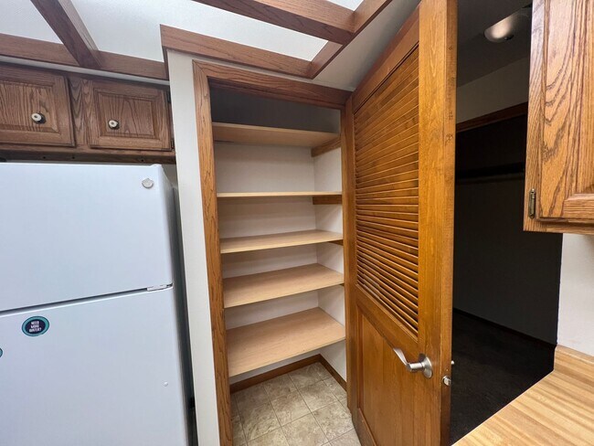 Building Photo - 632-638 S 44th Avenue