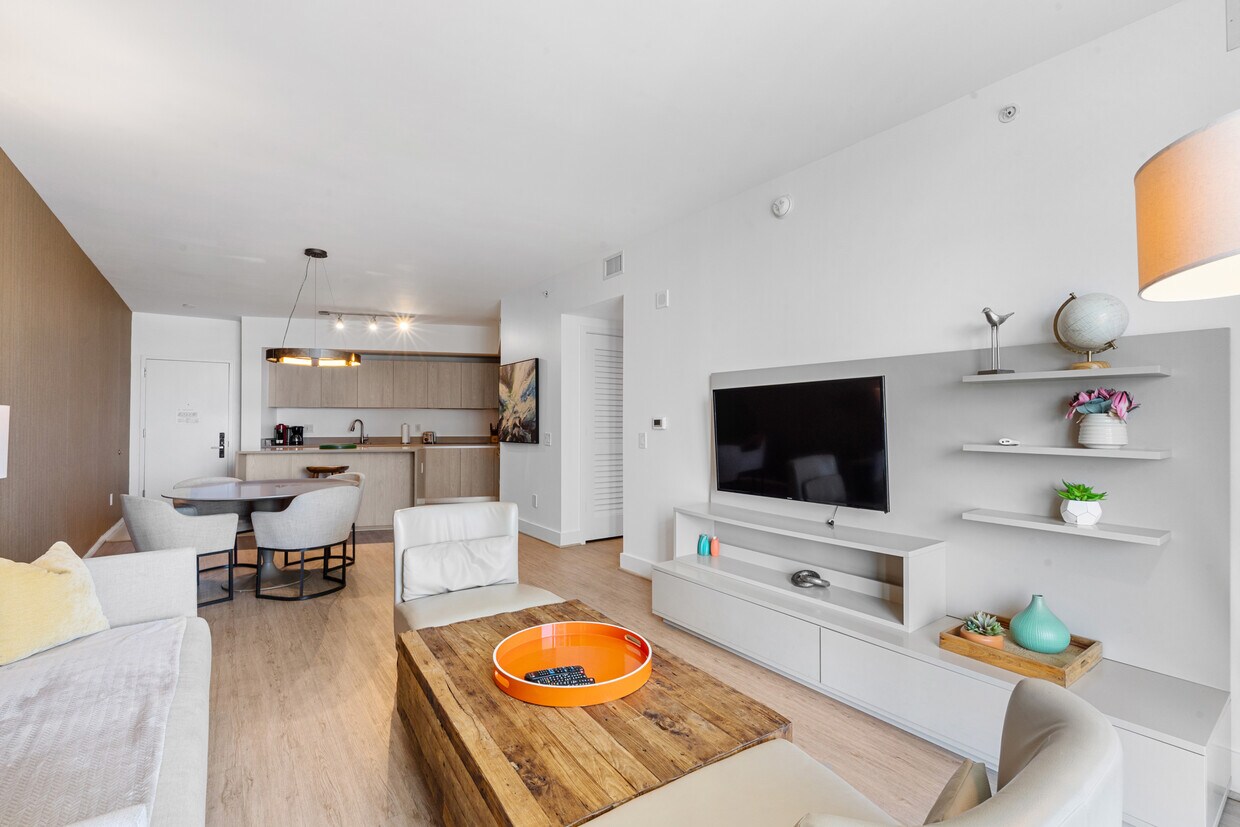 Building Photo - 4111 S Ocean Dr