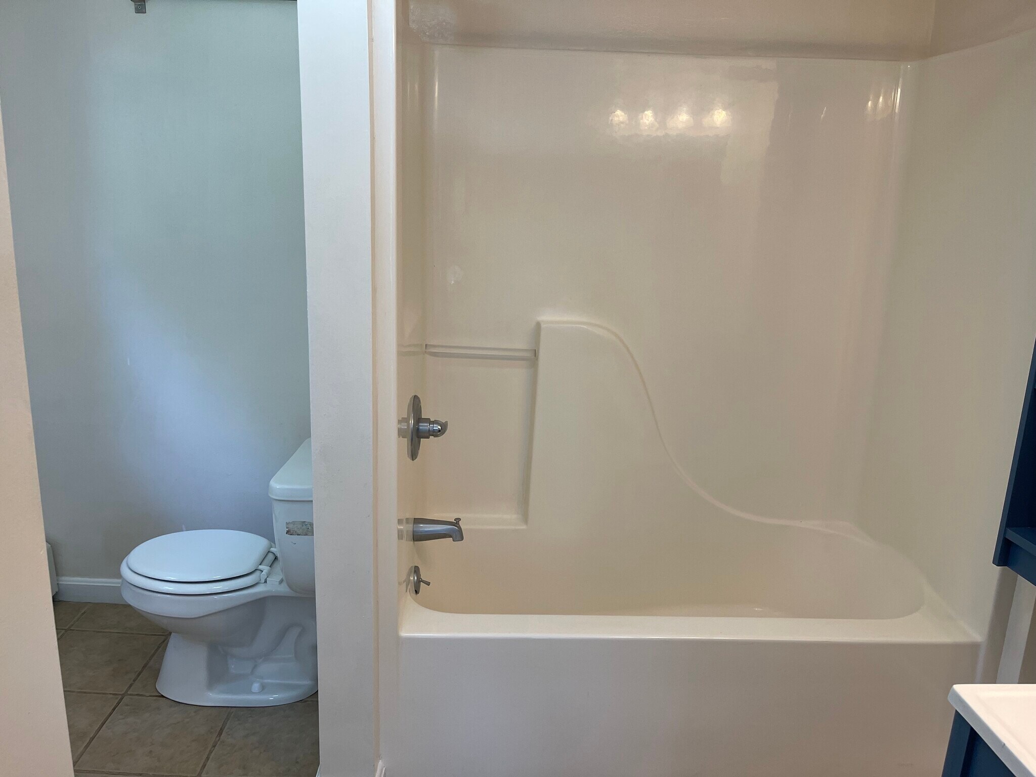 Bathroom - 17 Elderberry Dr