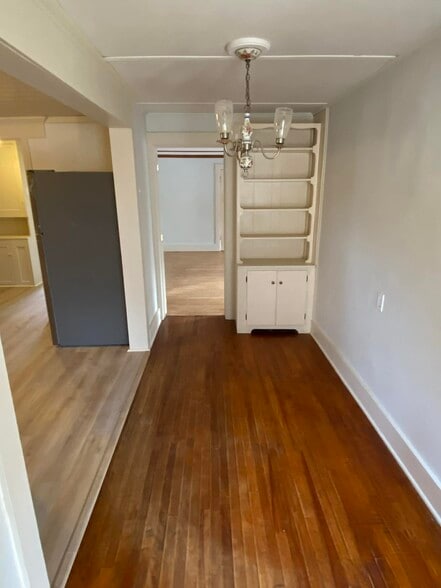 Building Photo - 49 Grove St