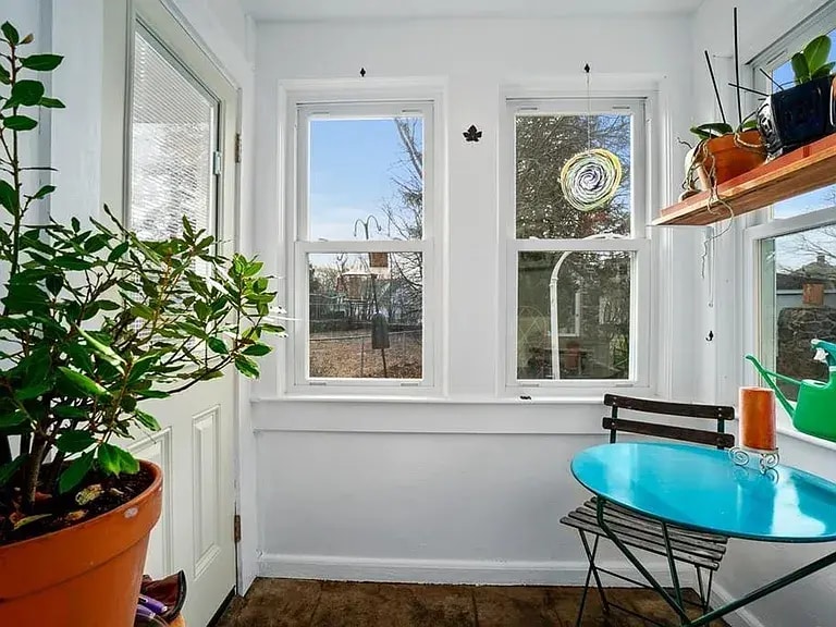 back room - 151 Walsh St