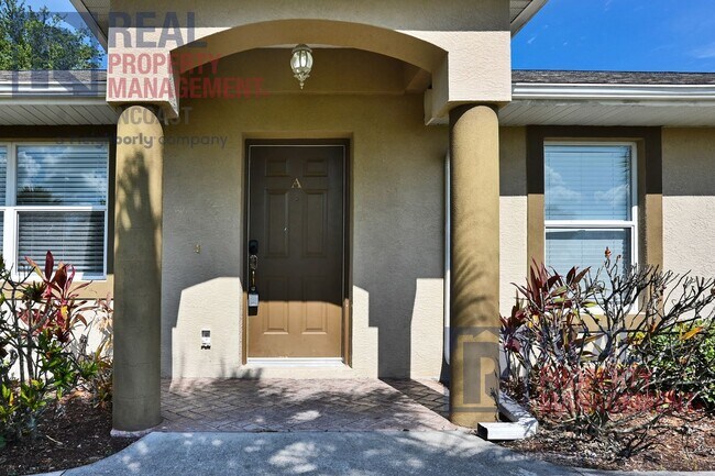 Building Photo - 230 Rotonda Blvd W