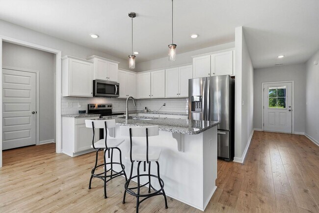 Building Photo - 295 Springtooth Dr