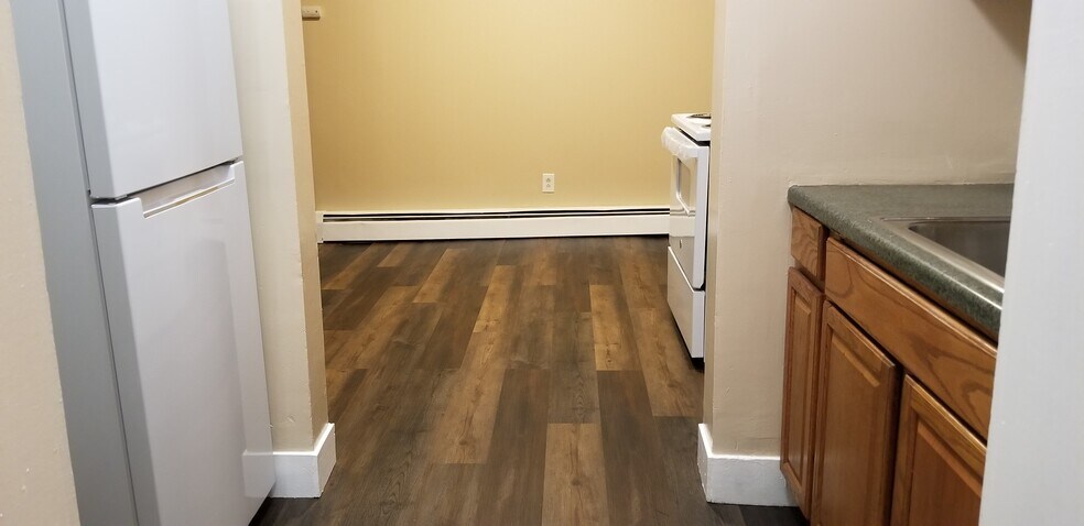 Kitchen - 338 Pawtucket St