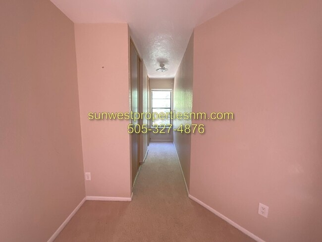 Building Photo - 3 bedroom, 2.5 Bath Condo for Rent