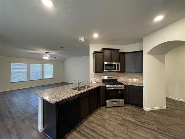 Building Photo - 761 Jamestown Ln