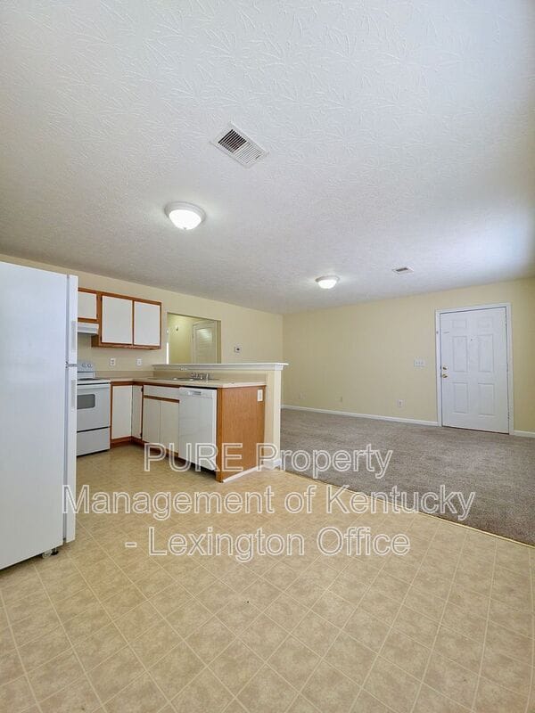Building Photo - 264 Grinder Ct