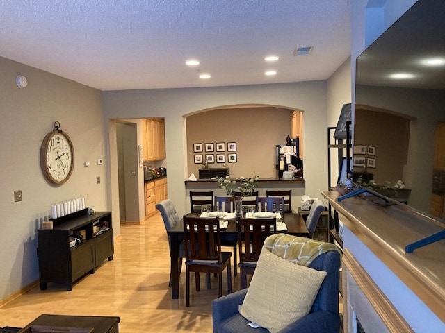 Dining room - 1510 Zarthan Ave S. #105