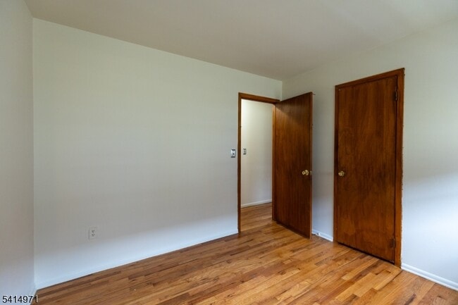 Building Photo - 318 Kennedy Dr