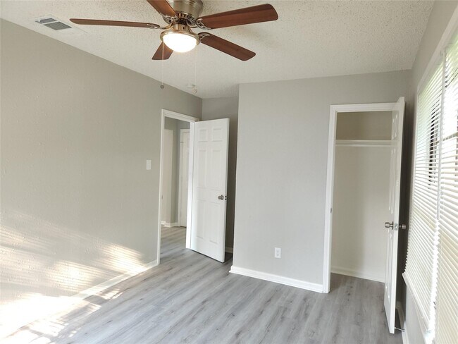 Building Photo - 6301 Anderson St