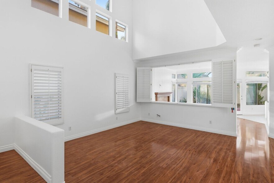 Building Photo - 8261 E Alpine Ct